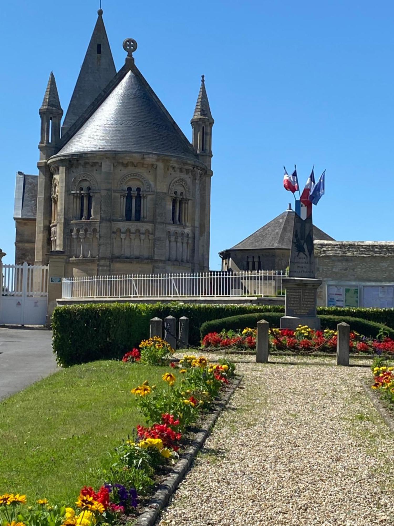 Le Clos De La Barre- Chambres D'Hotes De Charme En Normandie-Basly-Proche Plage Debarquement Eksteriør bilde