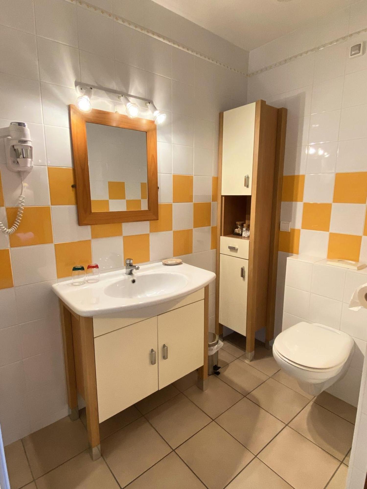 Le Clos De La Barre- Chambres D'Hotes De Charme En Normandie-Basly-Proche Plage Debarquement Eksteriør bilde