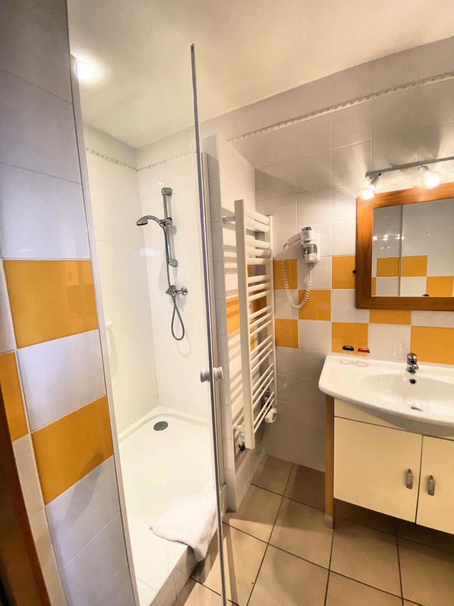Le Clos De La Barre- Chambres D'Hotes De Charme En Normandie-Basly-Proche Plage Debarquement Eksteriør bilde